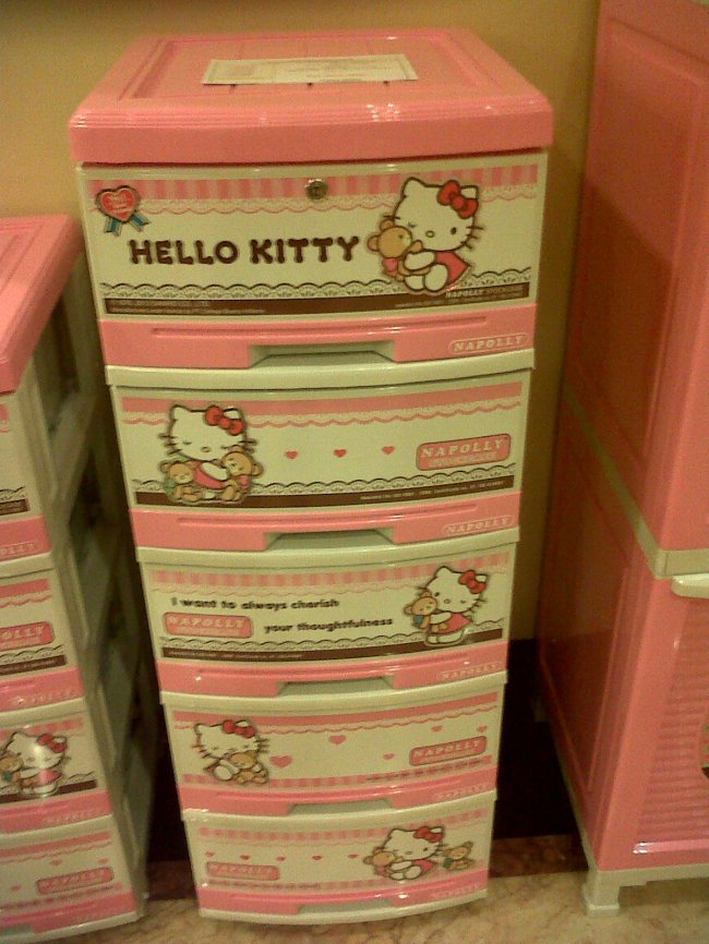  Lemari plastik Hello Kitty merk Napolly Selatan Jaya 